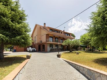Villa mit Pool zum Verkauf in MIRADOR DEL BAGES-B