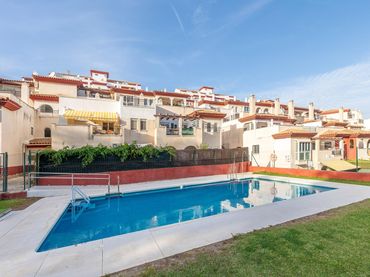 Apartament amb piscina en venda a Benalmádena pueblo