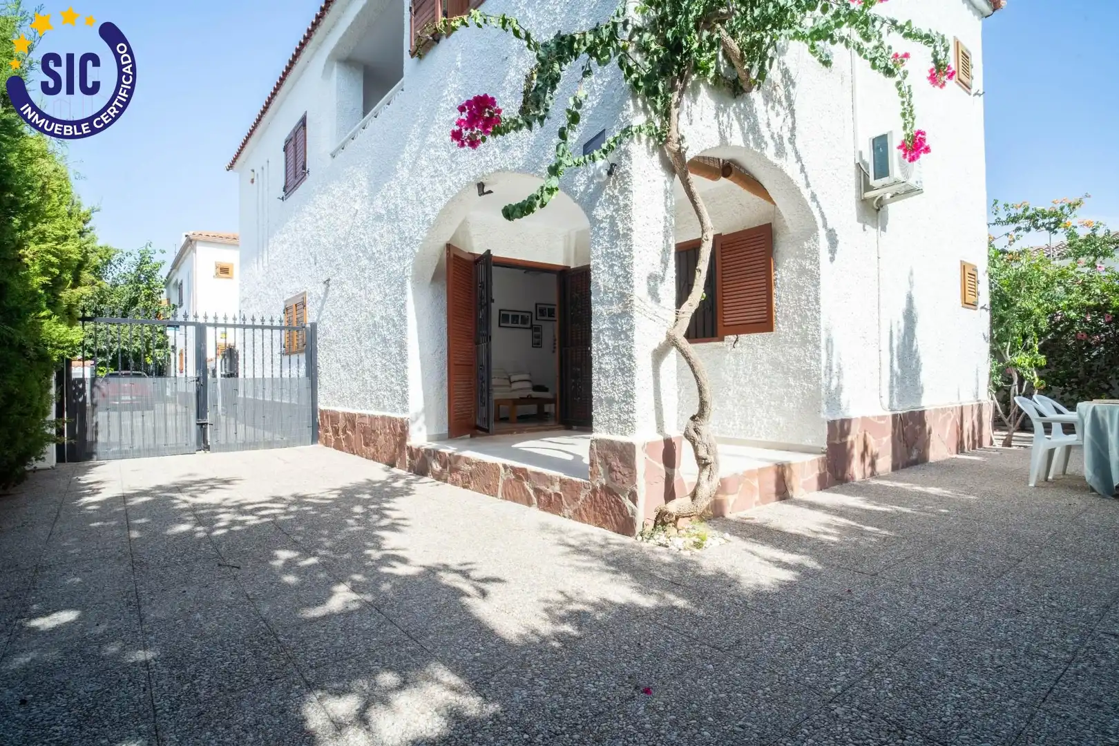 Adosado con terraza en venta en Calle E CALATAYUD 49