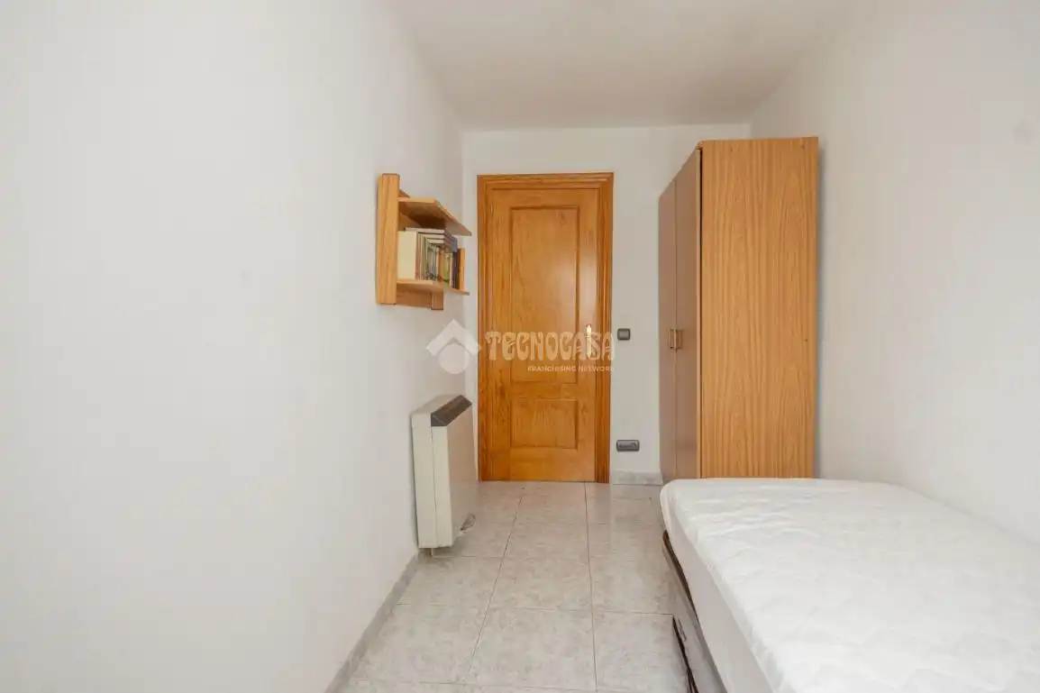 Schlafzimmer von Wohnung zur Miete in Garrido