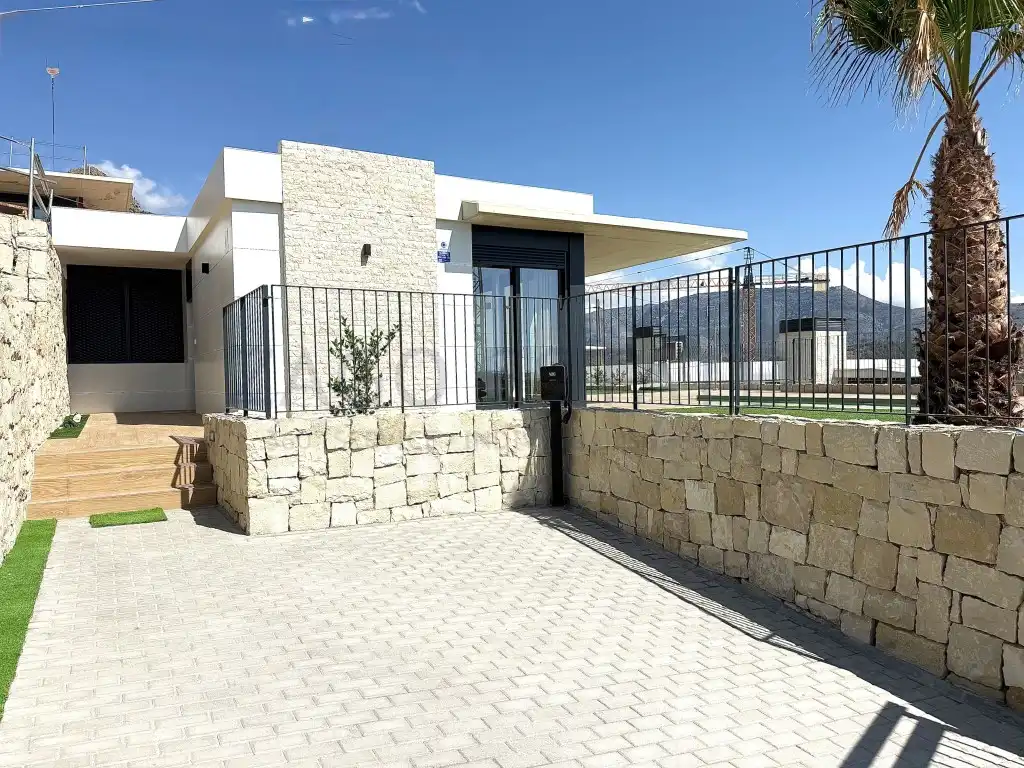 House for sale in Avenida Balcon De Ponoig, imagen 2