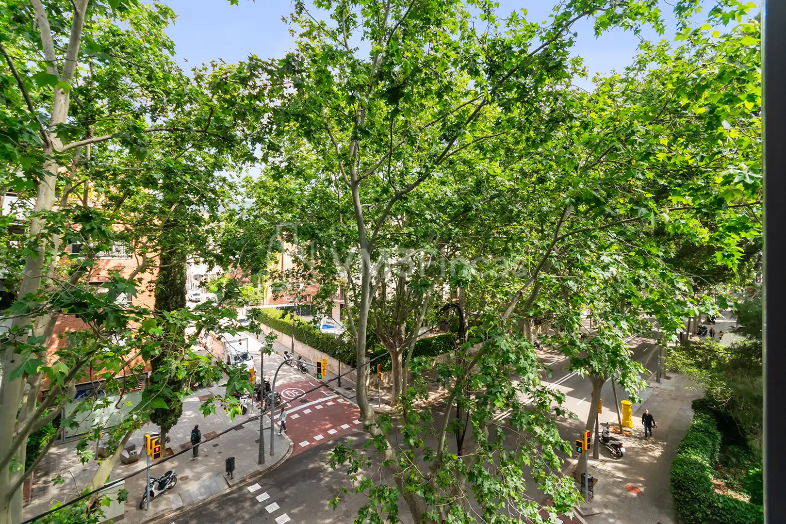 Außenansicht von Wohnung zur Miete in Barcelona mit Klimaanlage, Heizung und Parkett