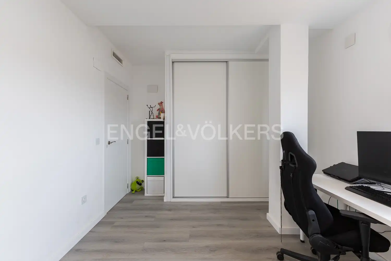 Houses for sale in L'Eliana  with Air Conditioner, Heating and Private garden