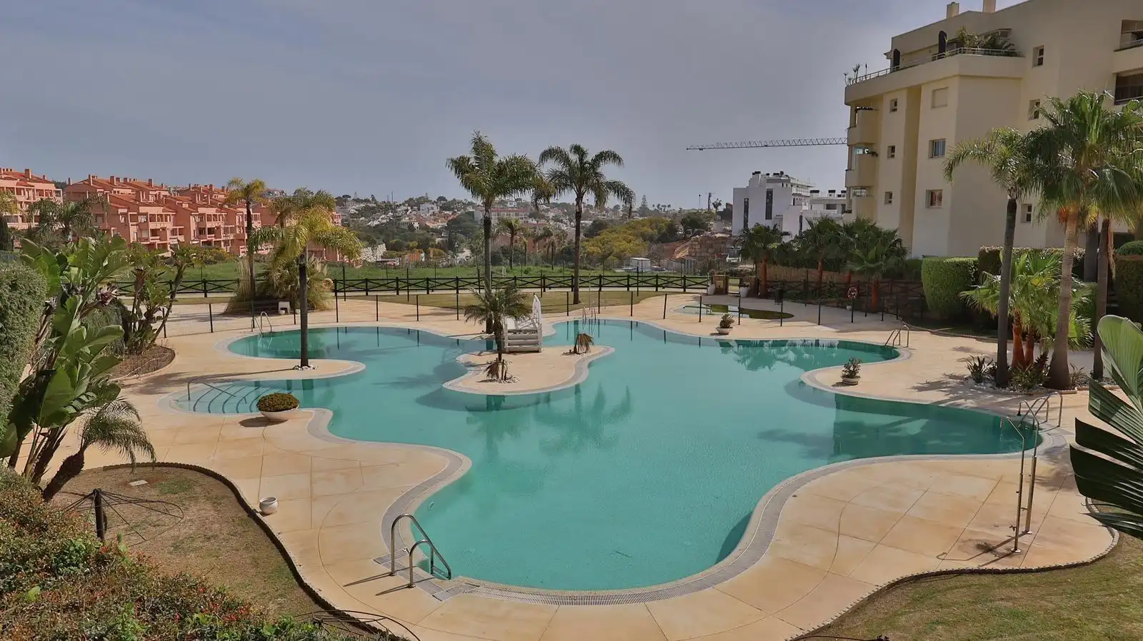 Piscina de Pis en venda en Mijas amb Piscina comunitària