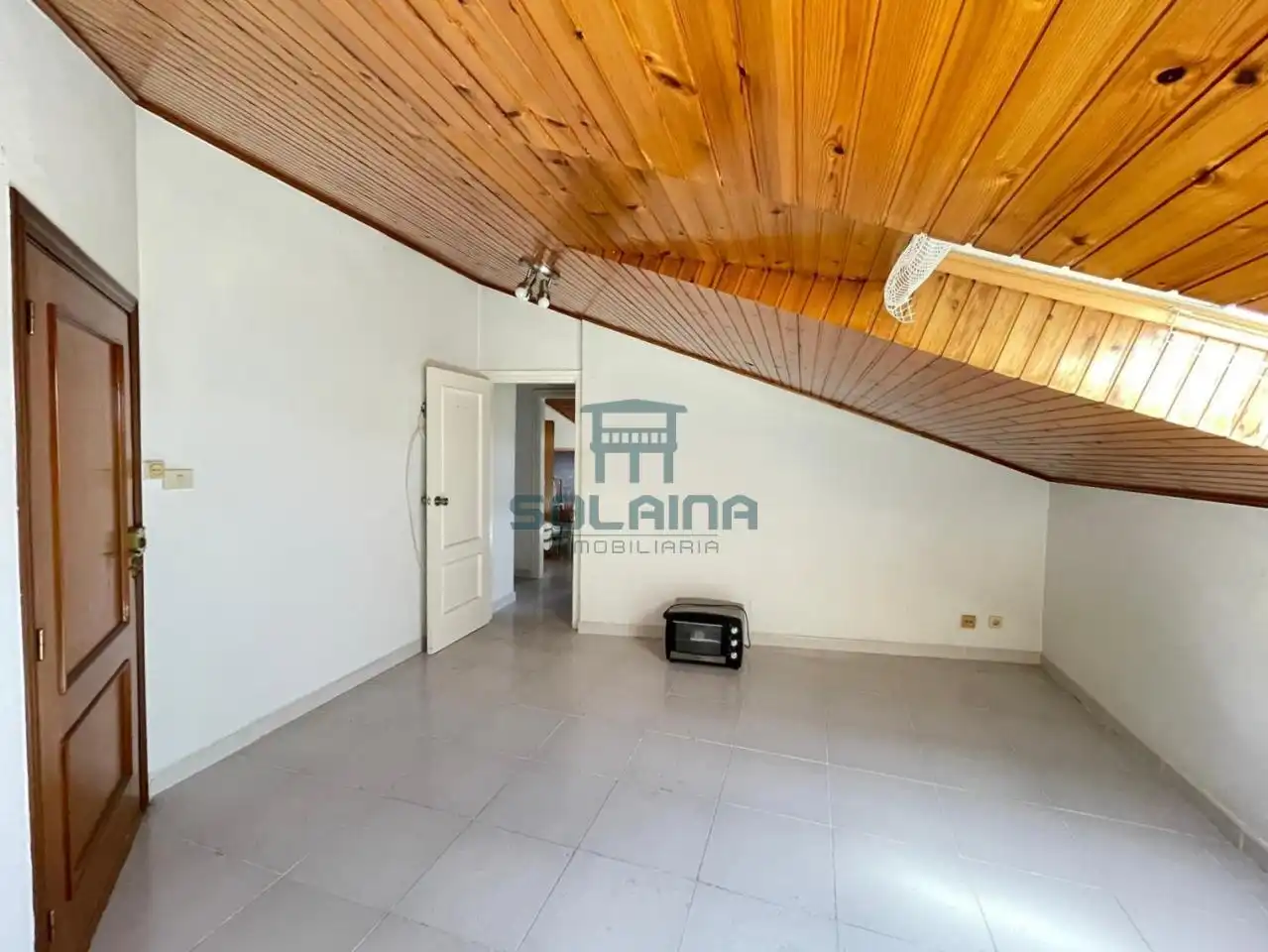 Piso en venta en Ourense Capital  con Calefacción y Balcón