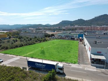 Terreno industrial en venta en Calle la Vila 2 12