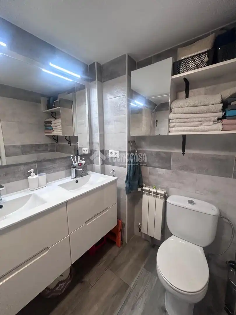 Baño de Piso en venta en Valdemoro con Aire acondicionado y Calefacción