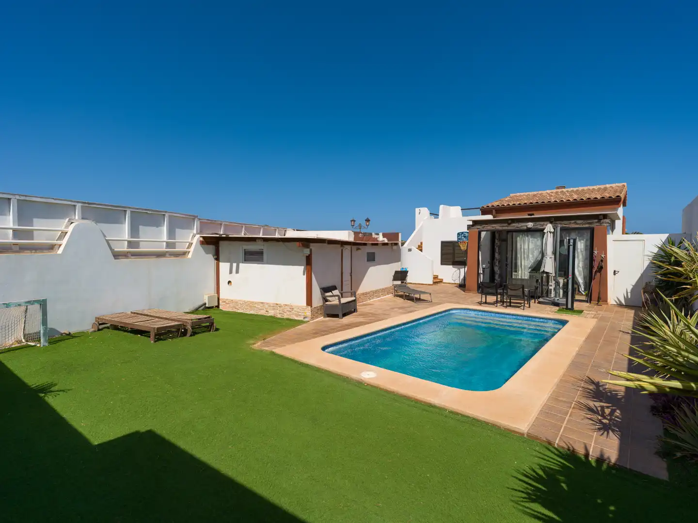Terrace of Houses for sale in Antigua  with Air Conditioner, Private garden and Terrace