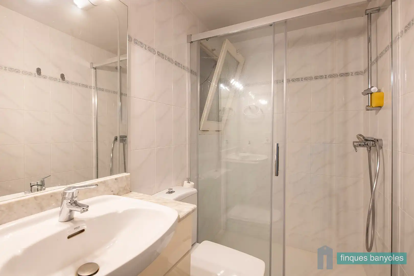 Baño de Piso en venta en Banyoles con Aire acondicionado, Calefacción y Terraza