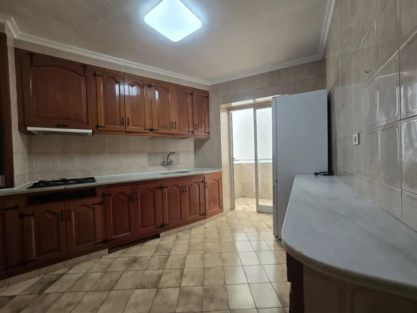 Küche von Wohnung zum Verkauf in Castellón de la Plana / Castelló de la Plana mit Abstellraum und Balkon