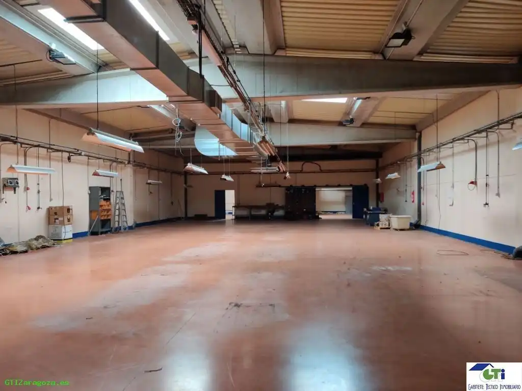Nave industrial de alquiler en Zaragoza
