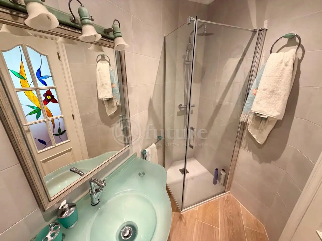 Baño de Piso de alquiler en Salamanca con Amueblado y Balcón