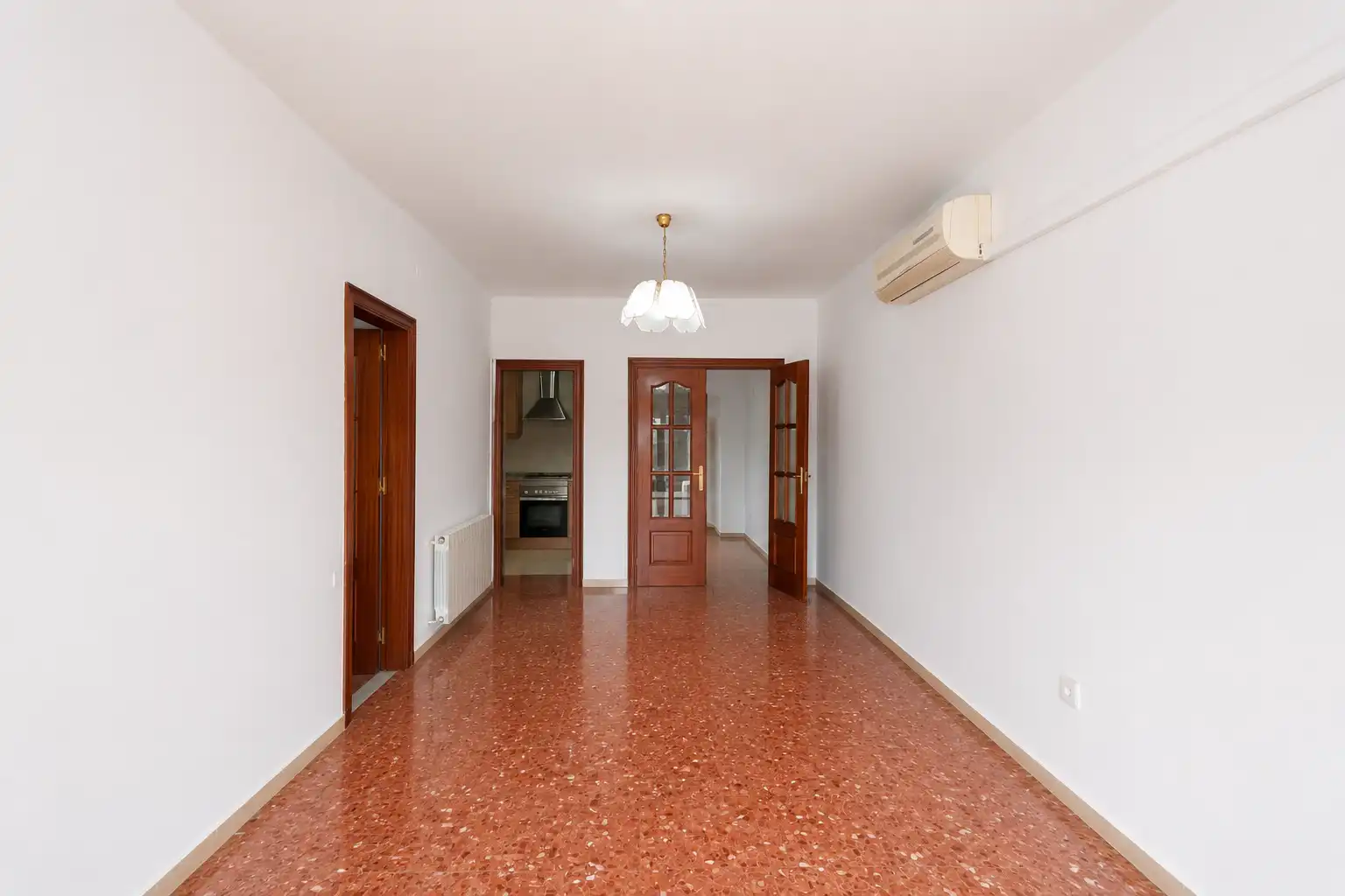 Piso en venta en Esplugues de Llobregat con Calefacción y Balcón