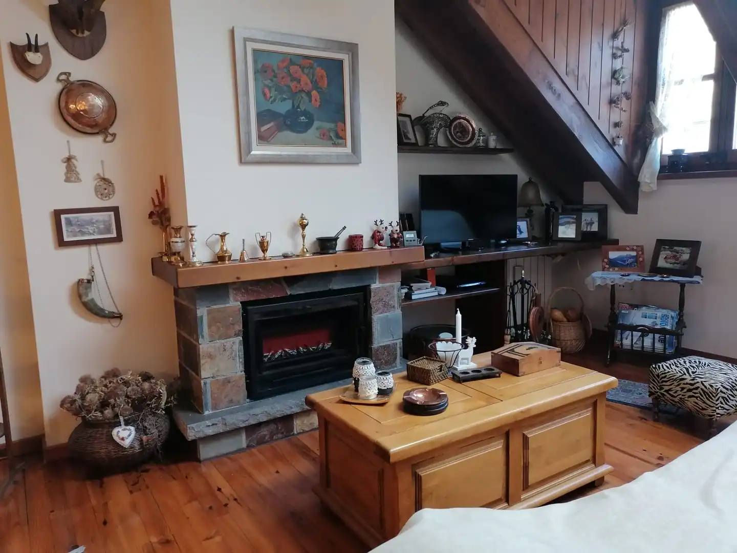 Sala de estar de Dúplex en venta en Esterri d'Àneu con Calefacción, Parquet y Amueblado