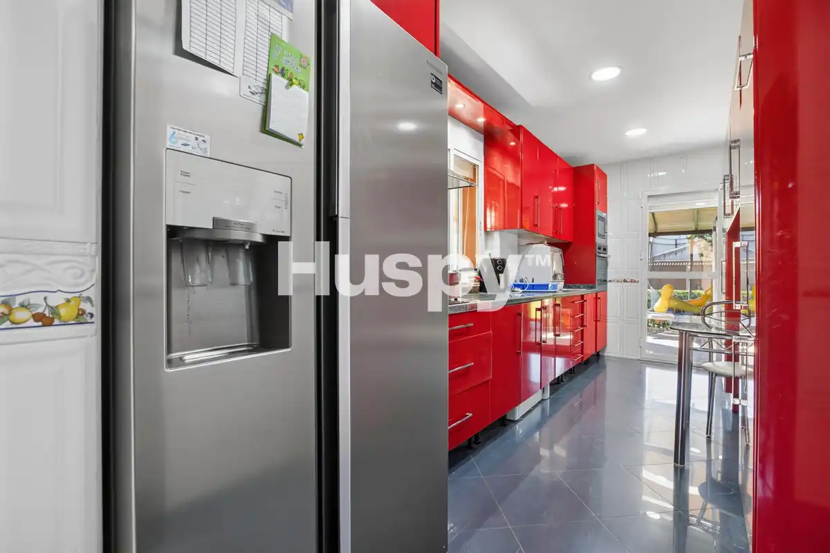 Chalet con balcón en venta en Calle Torre del Oro, imagen 8