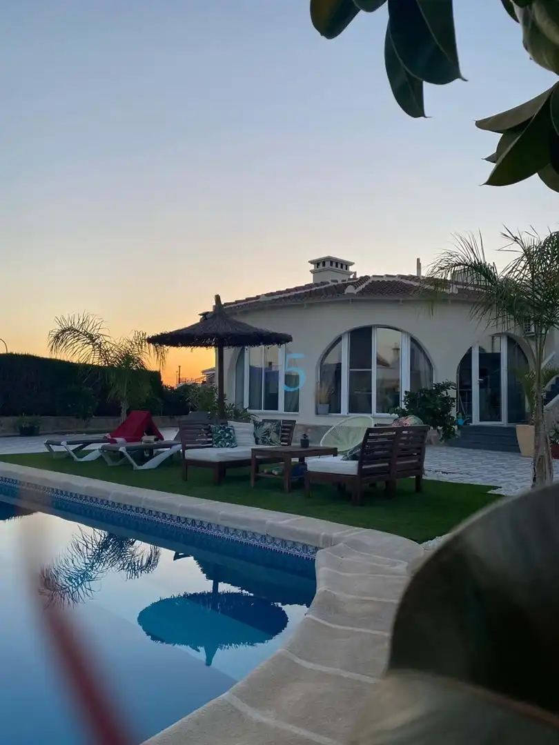Casa con piscina en venta en Calle Barranco, imagen 10