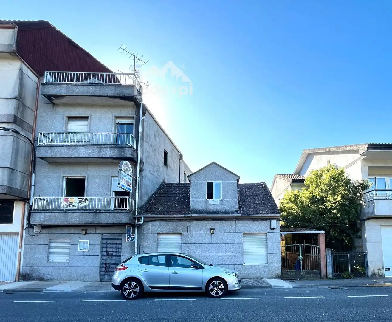 Adossat en venda a Leiro
