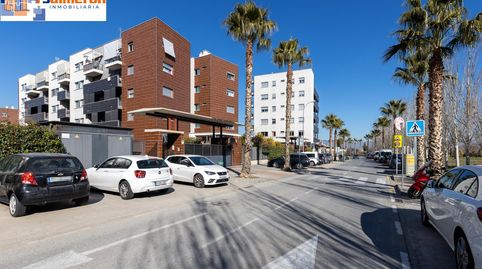 Foto 2 de Piso en venta en Avenida de Circunvalación, Carretera de Granada - La Alcazaba, Alhendín
