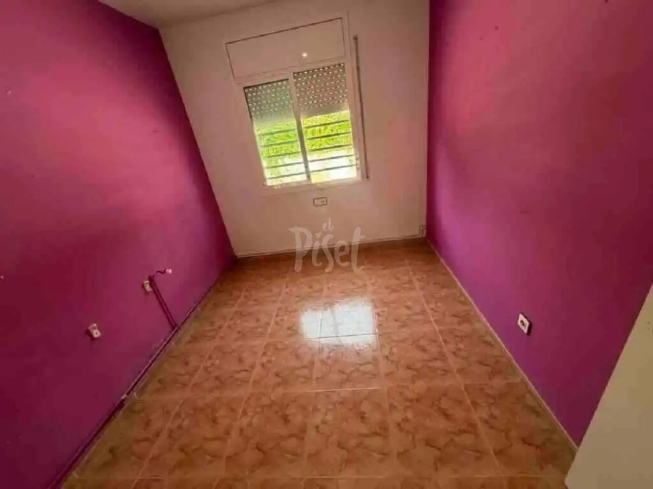 Dormitori de Casa o xalet en venda en Cunit amb Jardí privat