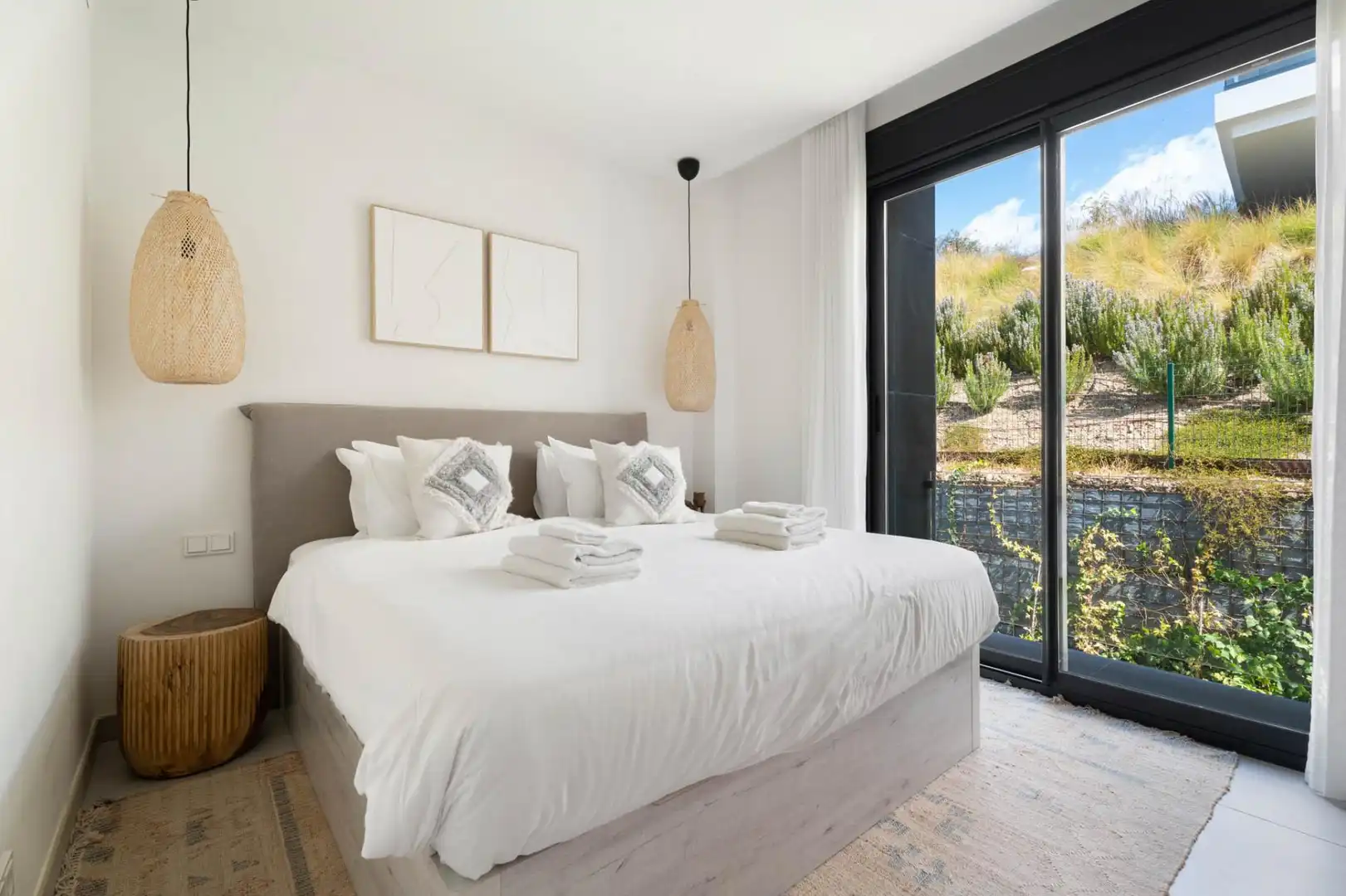 Dormitori de Apartament en venda en Marbella amb Aire condicionat, Calefacció i Jardí privat