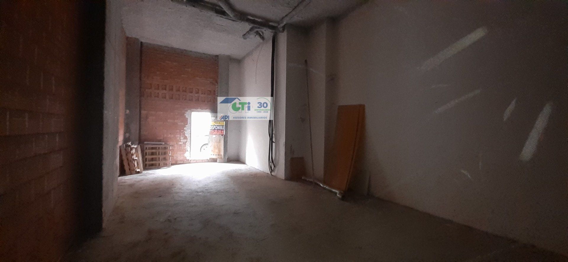 Premises for sale in  Zaragoza Capital