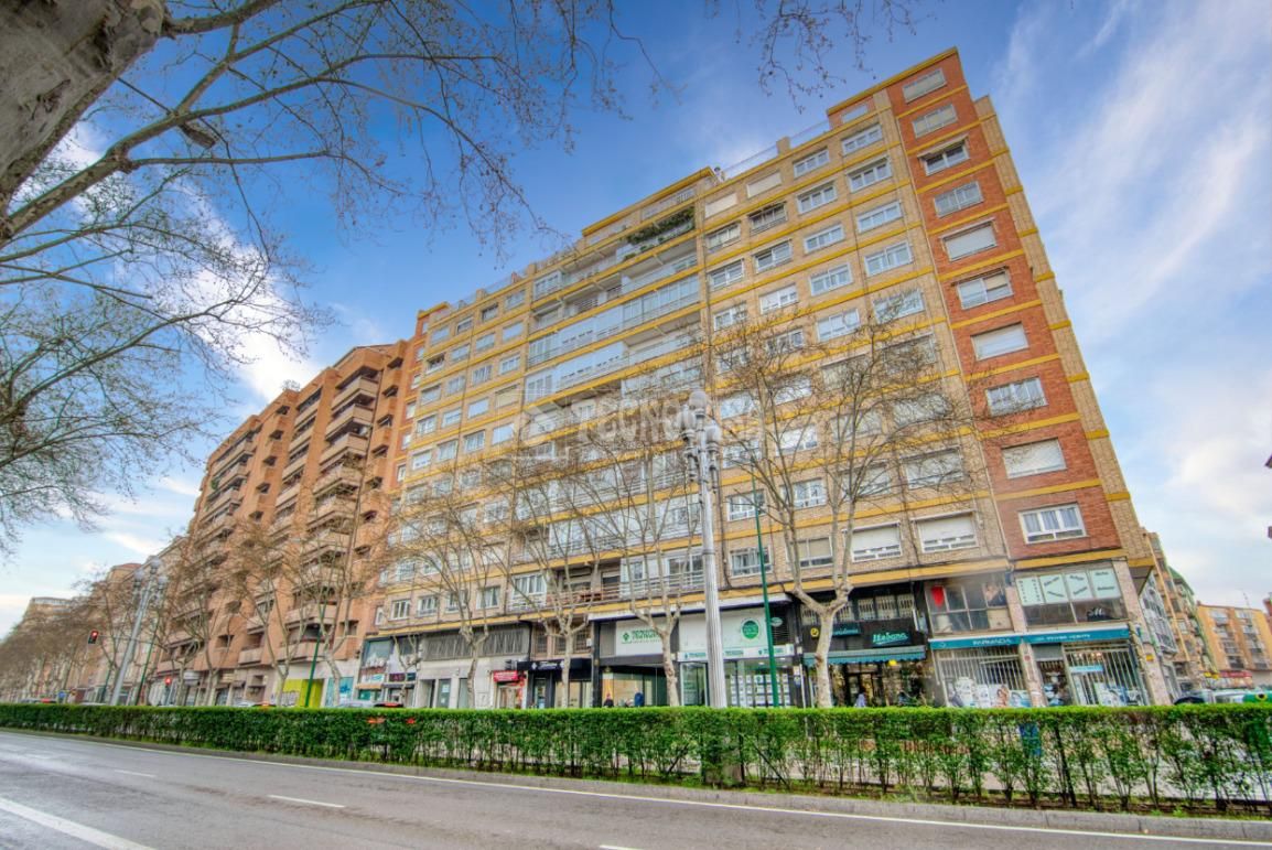 Exterior view of Flat for sale in Valladolid Capital  with Air Conditioner and Heating