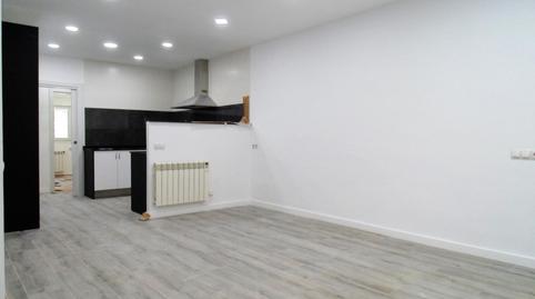 Foto 3 de Planta baixa en venda a Calle Valenti Almirall,de, 3, Roc Blanc, Barcelona