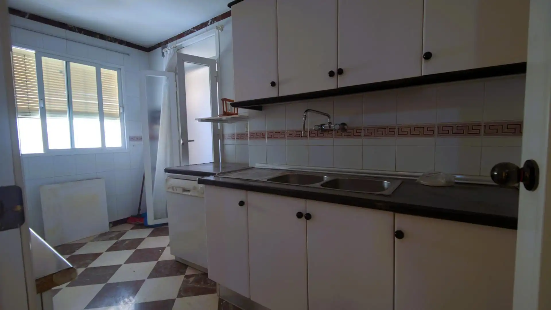 Kitchen of Flat for sale in Cenes de la Vega  with Air Conditioner, Heating and Balcony