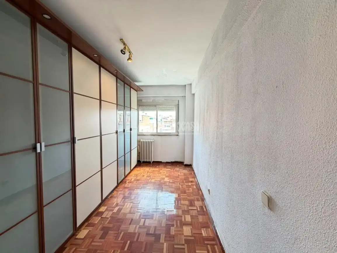 Habitación de Piso en venta en Madrid con Aire acondicionado y Calefacción
