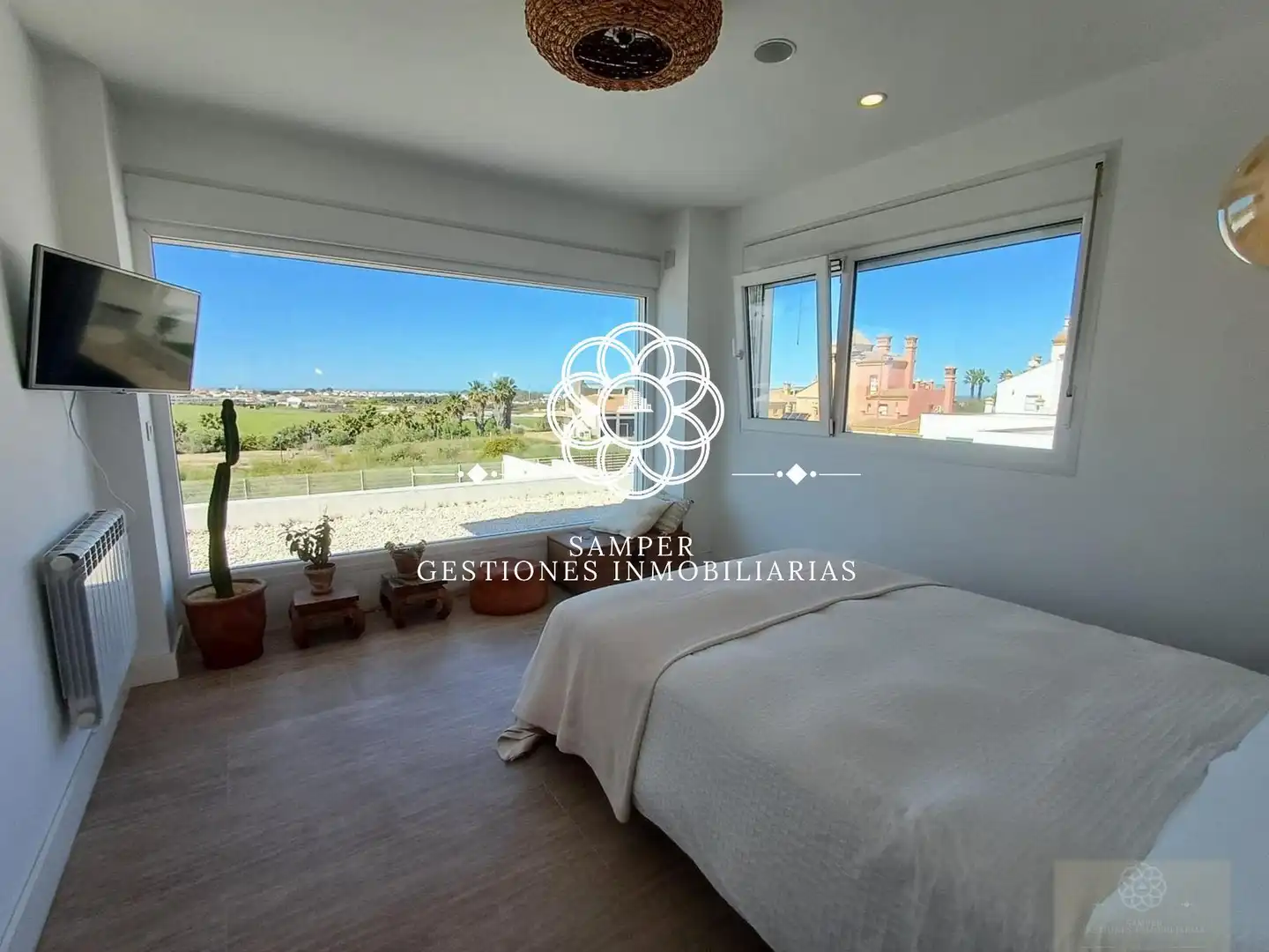 Bedroom of Houses for sale in Sanlúcar de Barrameda  with Swimming Pool