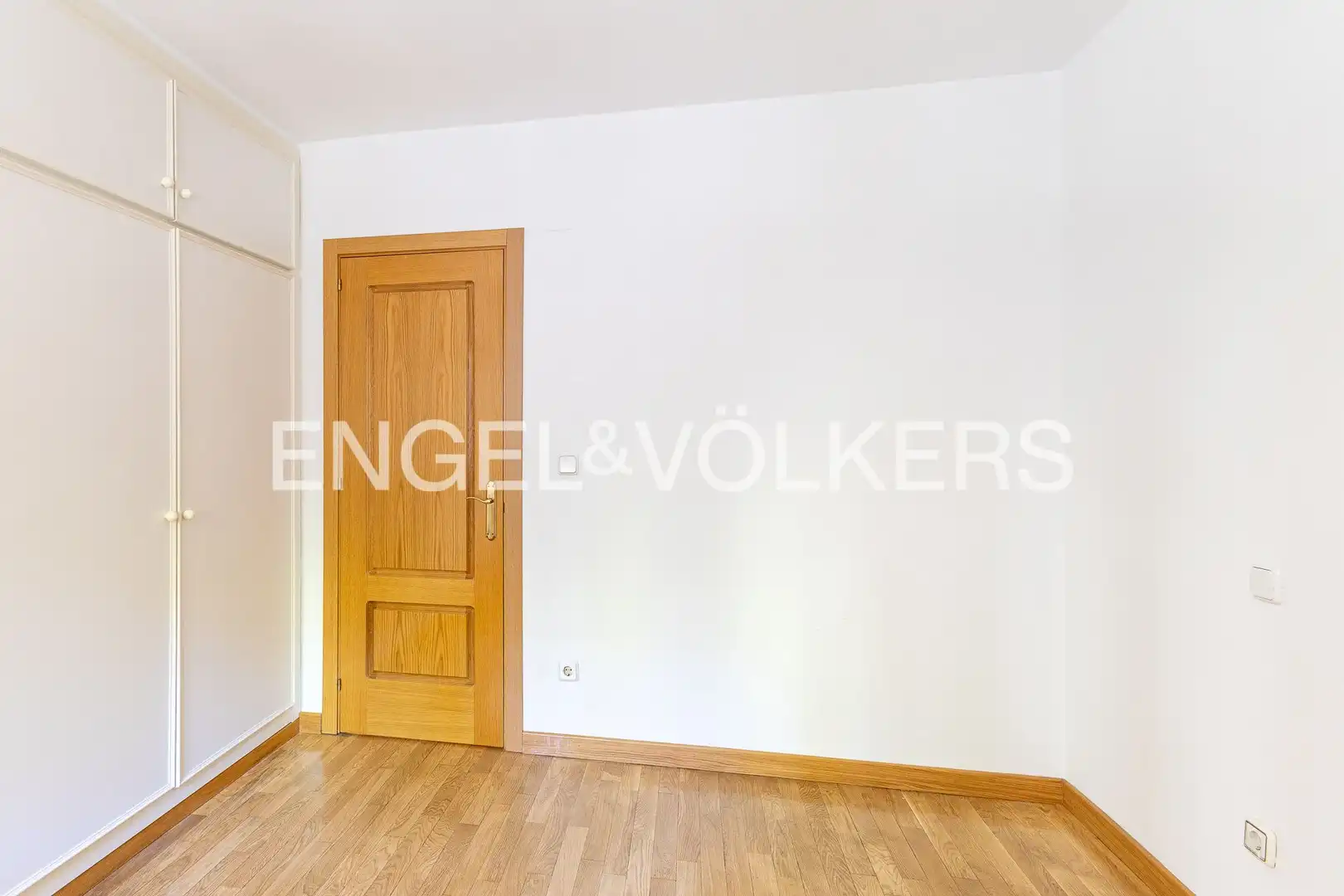 Wohnung zur Miete in Madrid mit Klimaanlage, Heizung und Parkett