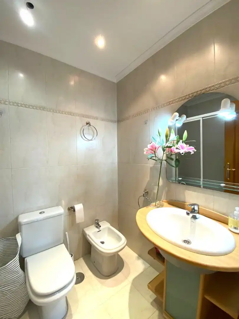 Baño de Piso de alquiler en Madrid con Aire acondicionado, Calefacción y Balcón