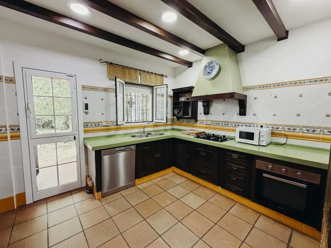 Cocina de Casa o chalet en venta en Arcos de la Frontera con Aire acondicionado, Jardín privado y Terraza