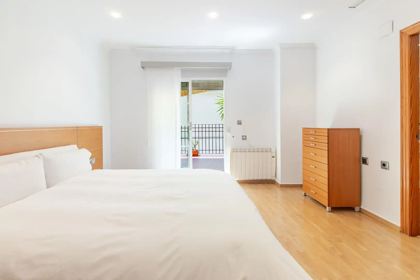 Habitación de Casa adosada en venta en Sagunto / Sagunt con Aire acondicionado, Calefacción y Terraza