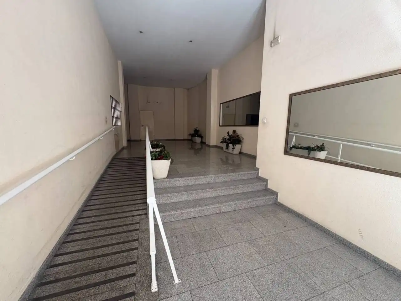 Piso en venta en Alicante / Alacant con Aire acondicionado, Trastero y Balcón