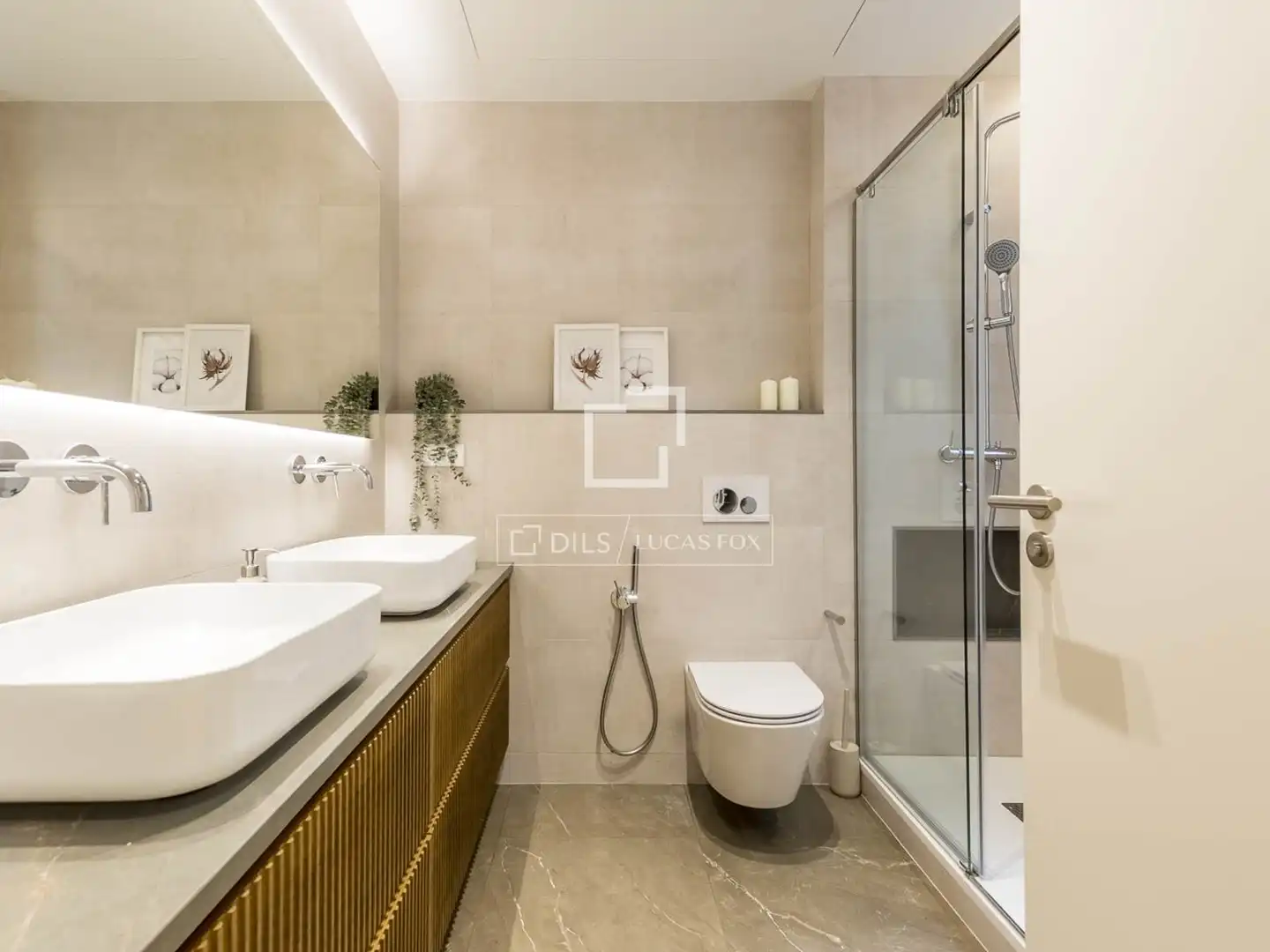 Baño de Piso en venta en Ciutat Vella