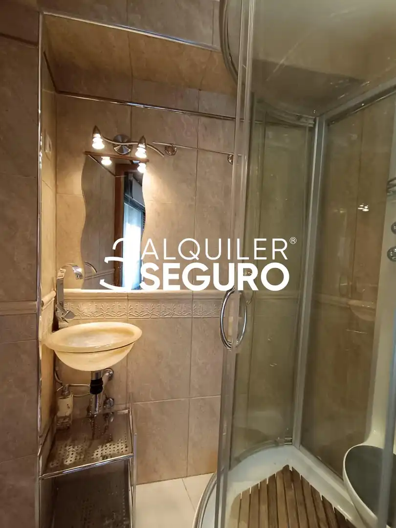 Baño de Piso de alquiler en Valdemoro con Aire acondicionado, Calefacción y Terraza