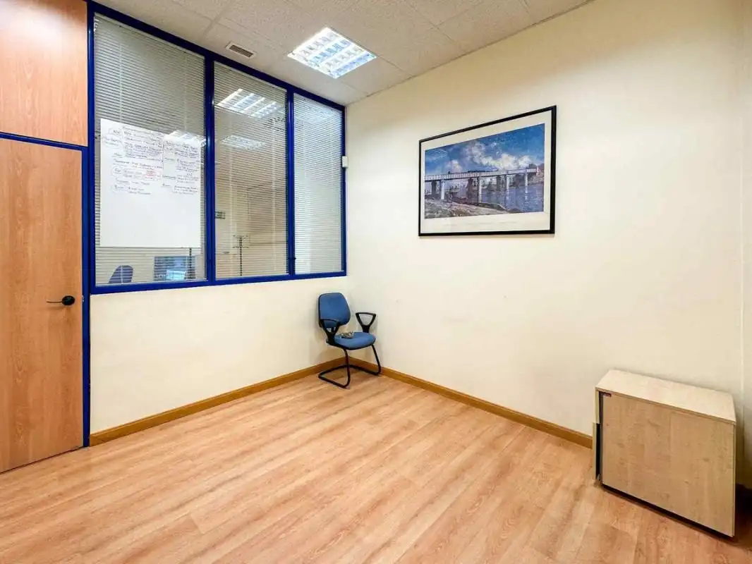 Bureau avec ascenseur à vendre à Calle de Isabel Colbrand, imagen 44