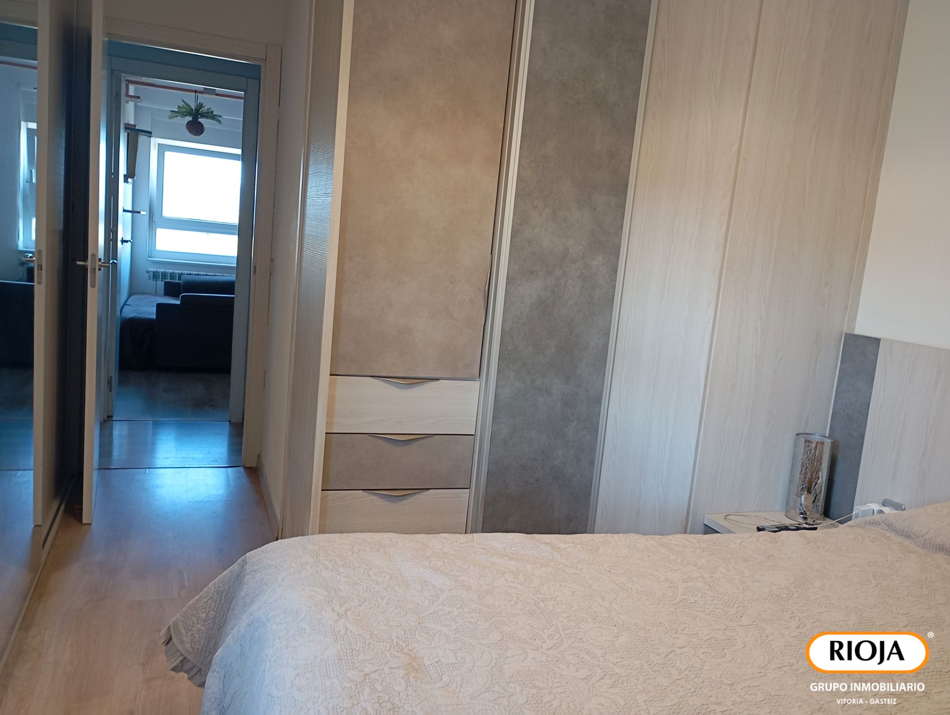 Bedroom of Flat for sale in Vitoria - Gasteiz  with Heating, Terrace and Furnished