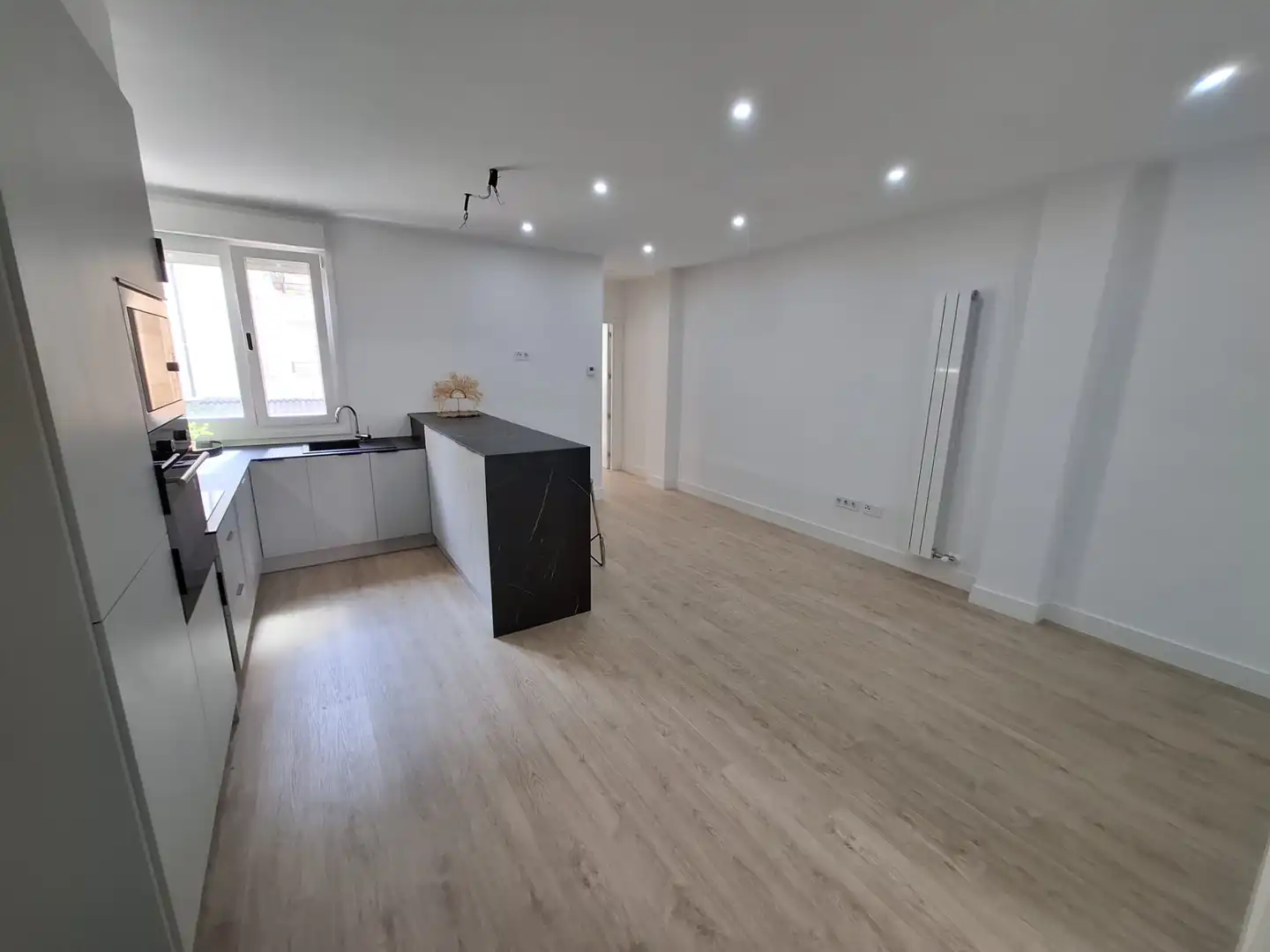 Appartamento in vendita a Calle María Teresa Gil de Gárate, imagen 2