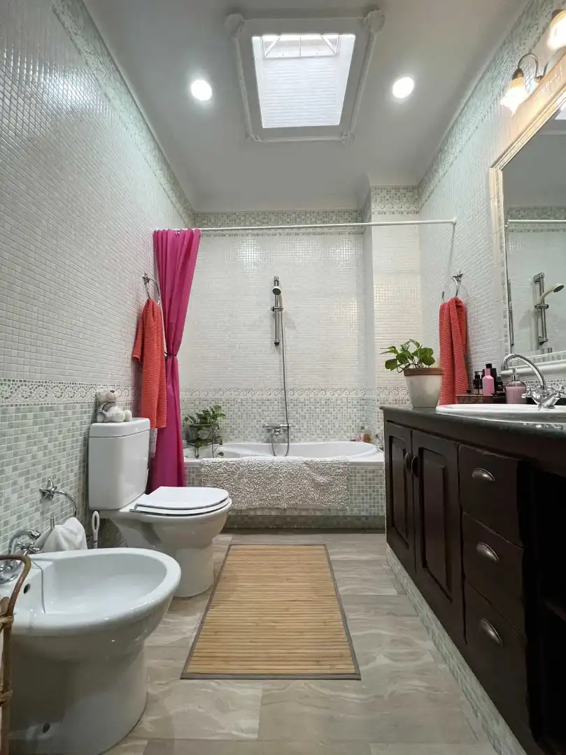 Bathroom of Houses for sale in Estepa  with Air Conditioner, Terrace and Storage room