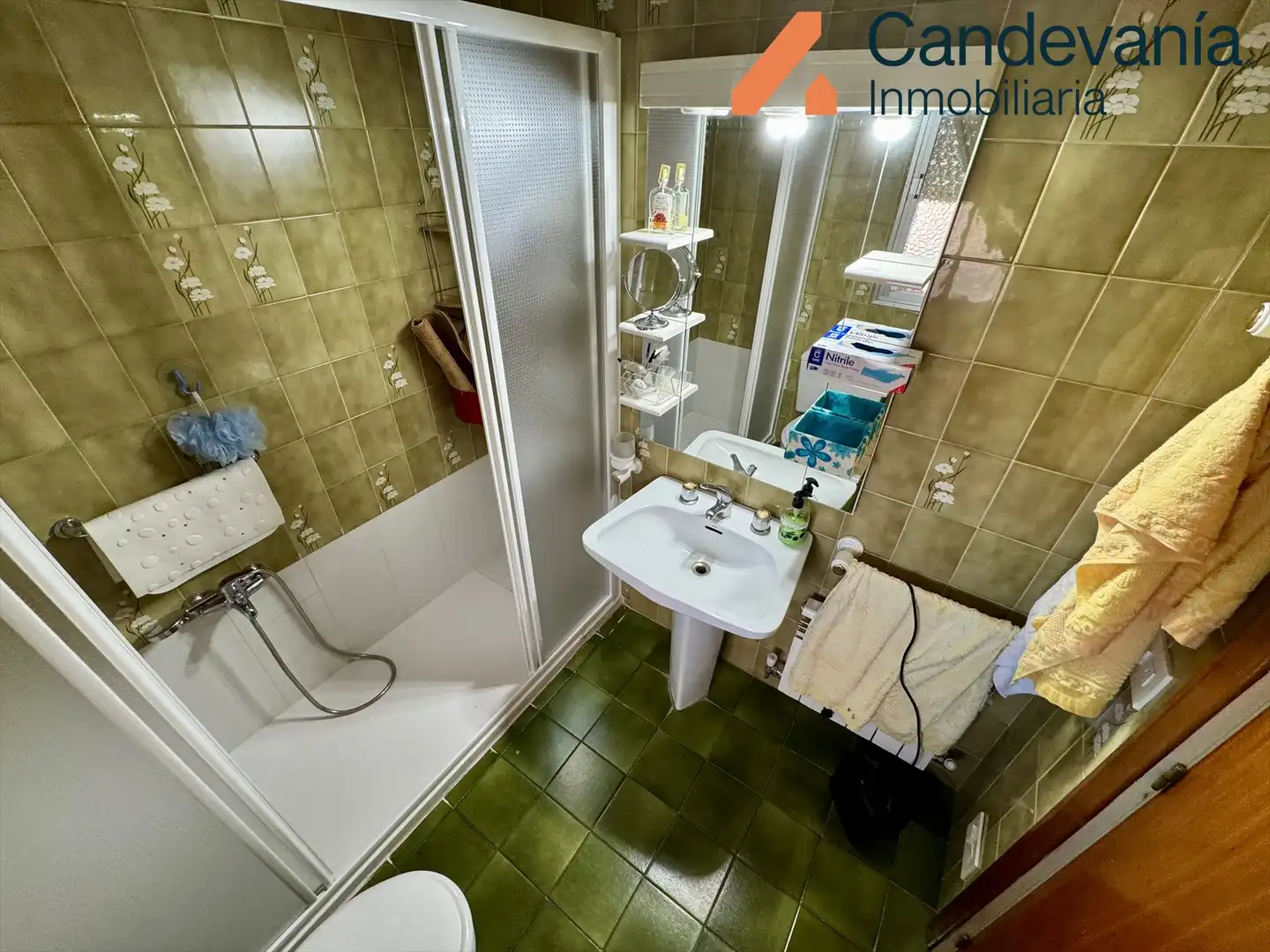 Baño de Piso en venta en San Mateo de Gállego con Aire acondicionado, Calefacción y Balcón