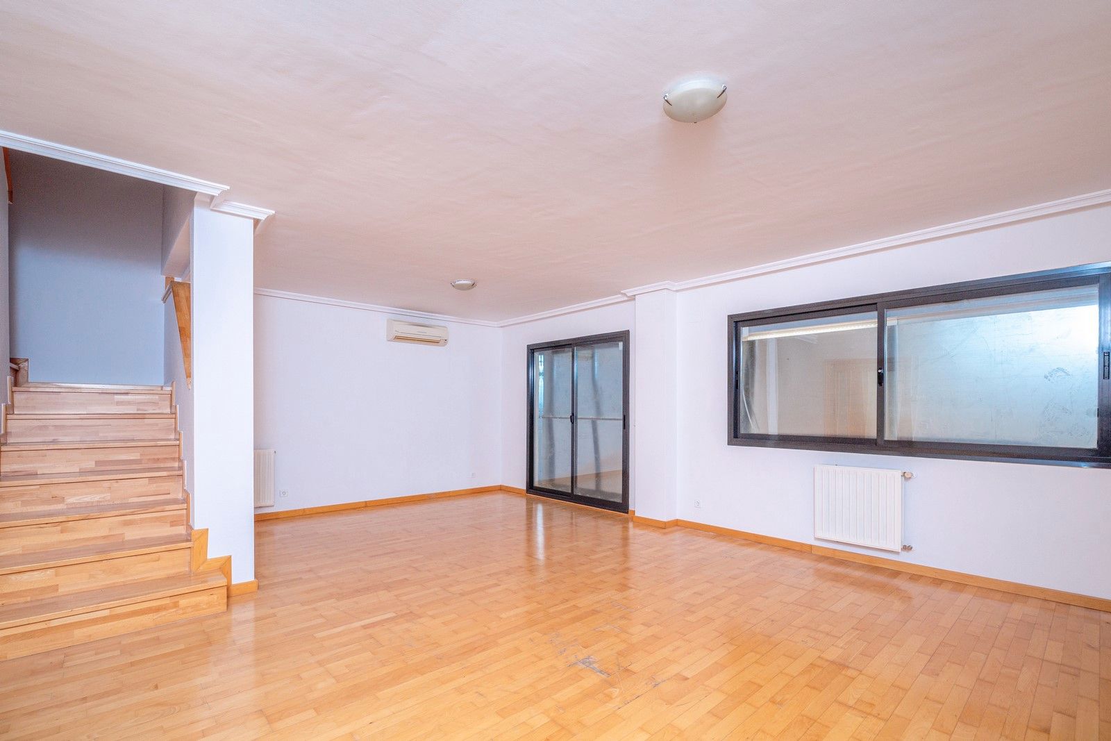 Flat for sale in Aranjuez  with Air Conditioner, Terrace and Balcony