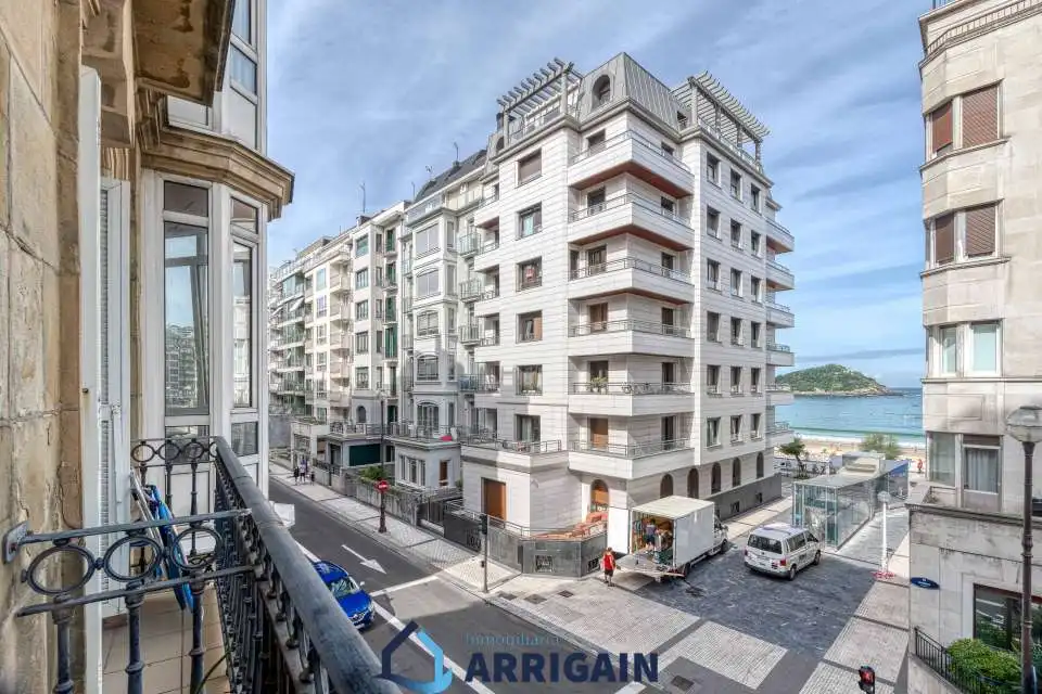 Exterior view of Flat for sale in Donostia - San Sebastián   with Heating and Balcony