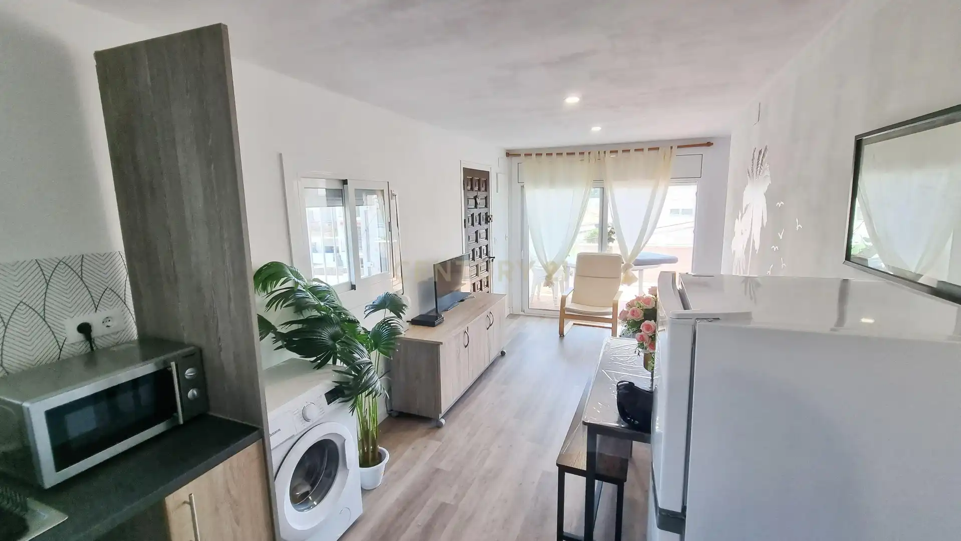 Living room of Apartments for sale in Llançà  with Storage room, Washing machine and Microwave