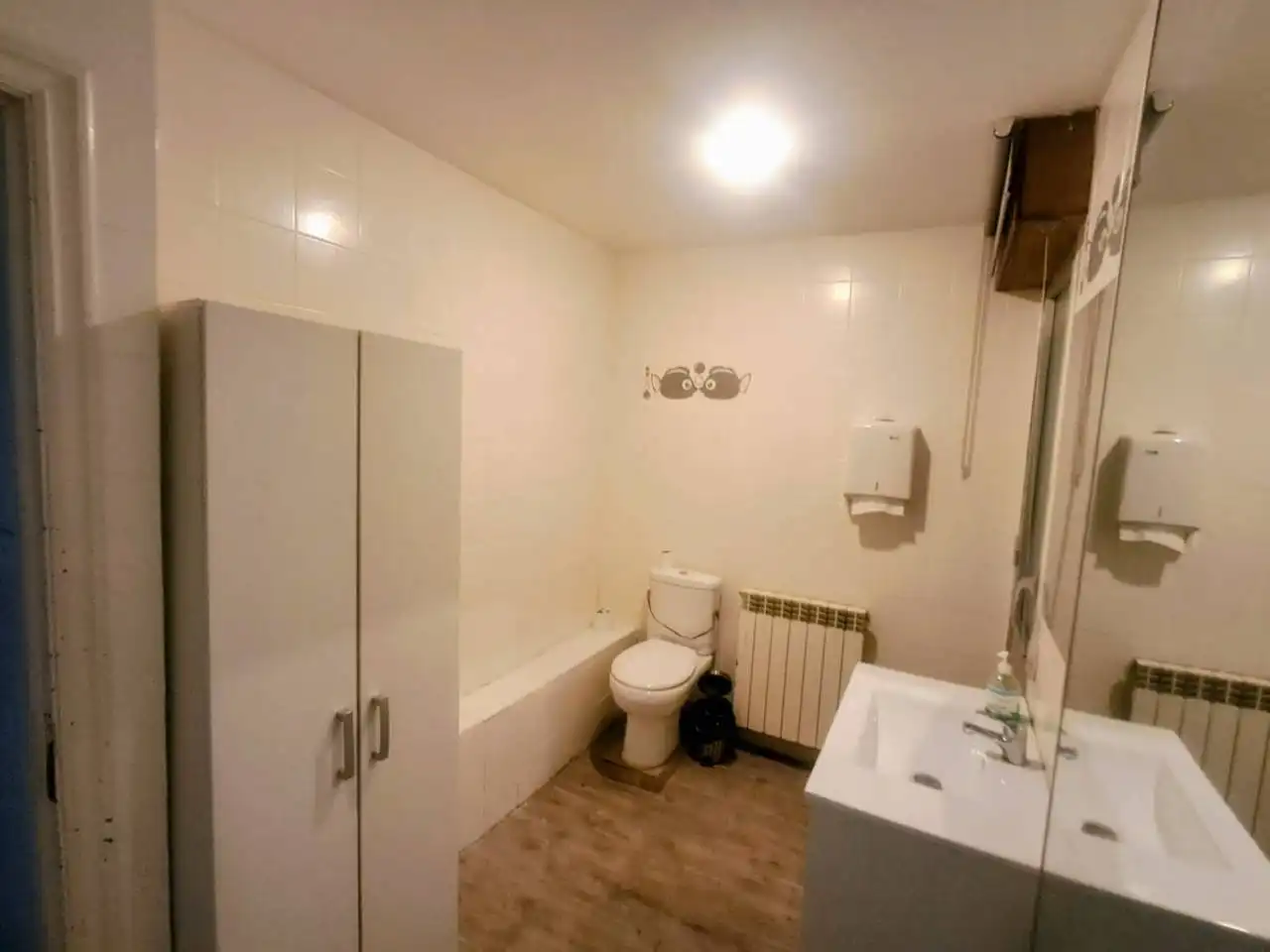 Badezimmer von Wohnung zum Verkauf in  Logroño mit Heizung, Abstellraum und Balkon