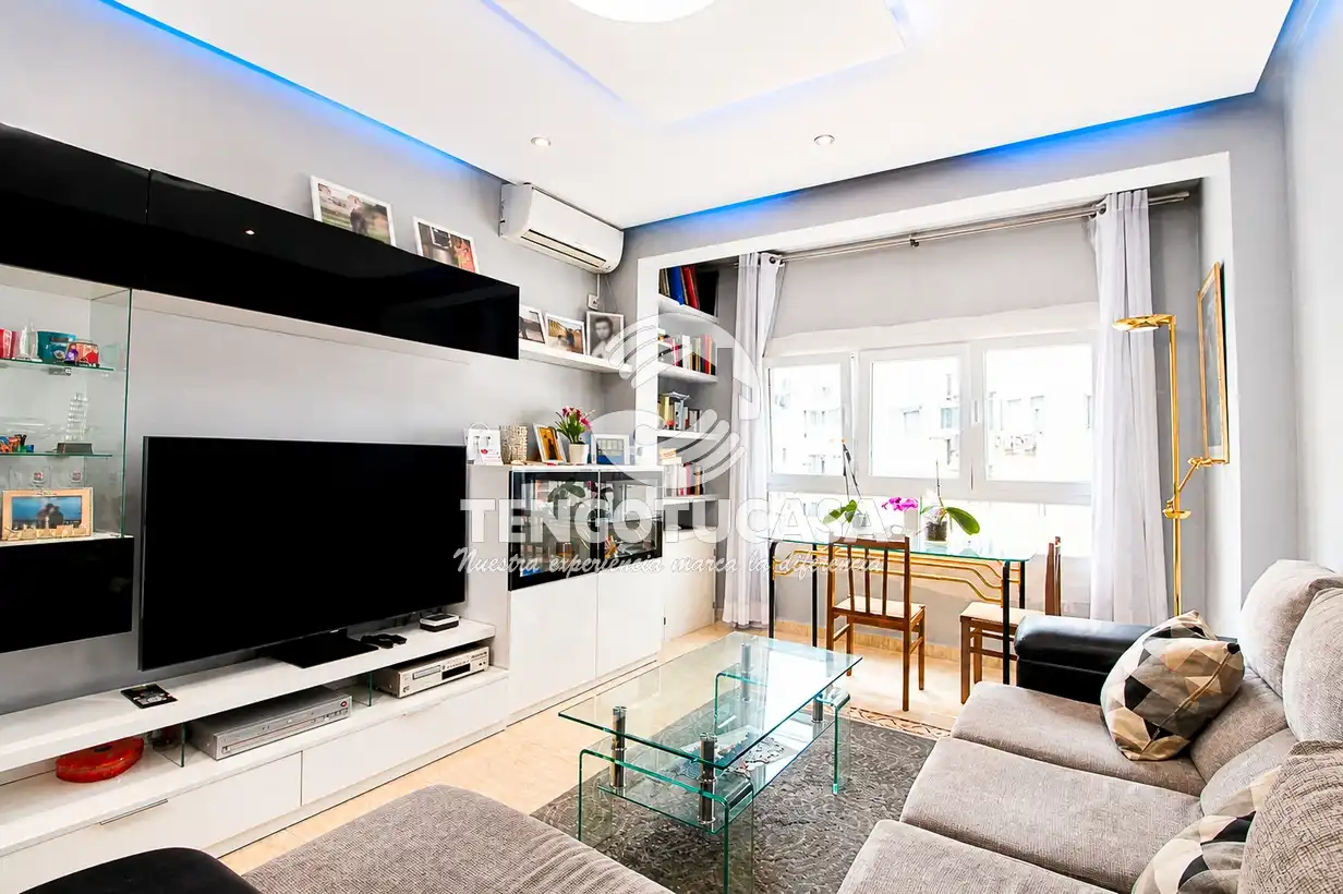 Sala de estar de Piso en venta en Madrid con Aire acondicionado, Calefacción y Amueblado
