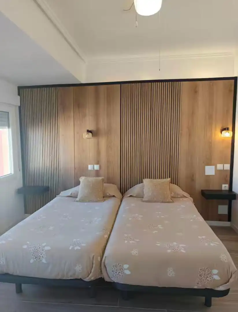 Habitación de Piso de alquiler en Sagunto / Sagunt con Aire acondicionado, Calefacción y Amueblado