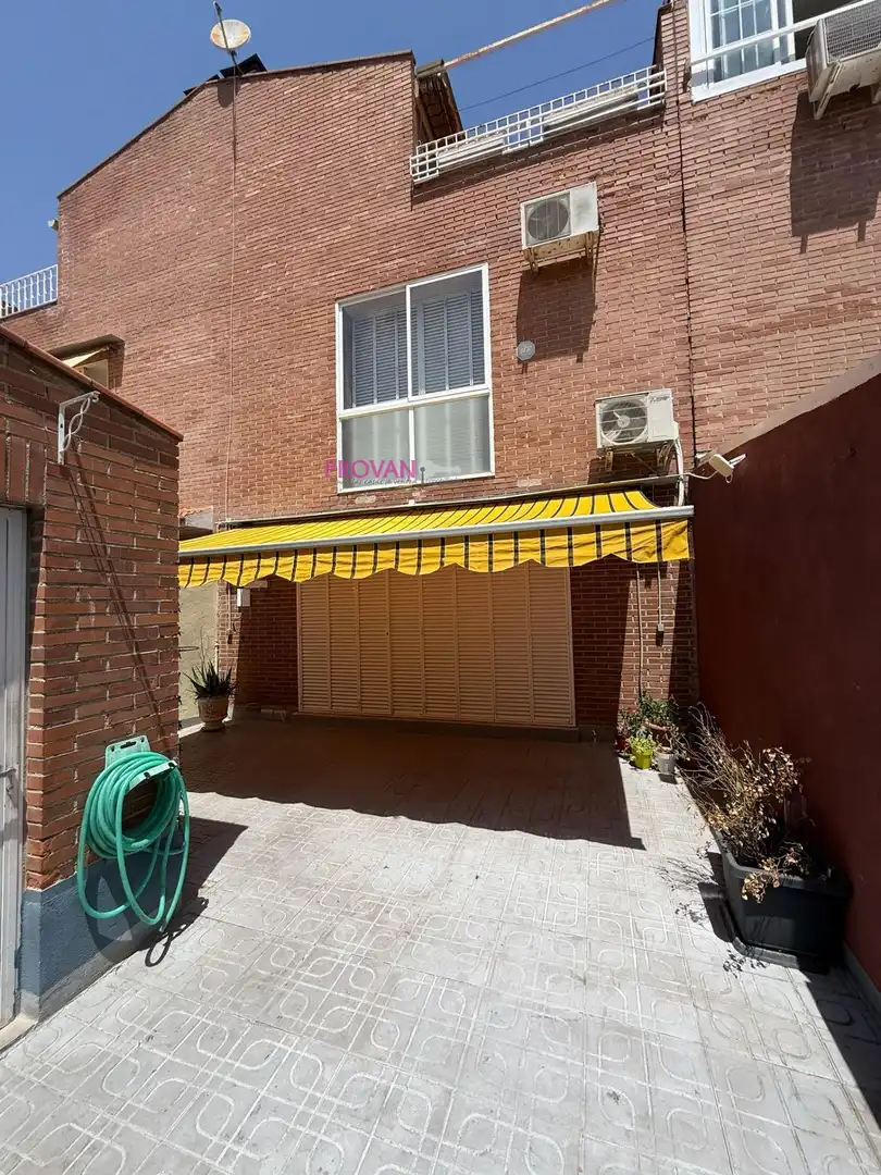 Casa adosada en venda en Torrejón de Ardoz amb Aire condicionat, Calefacció i Terrassa