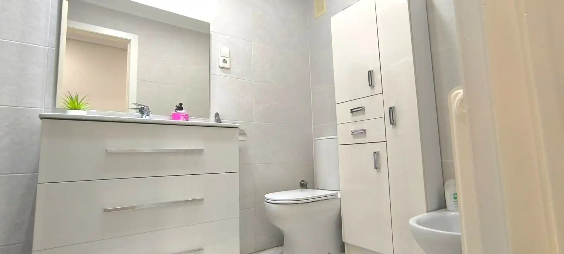 Bathroom of Flat for sale in  Logroño  with Heating and Terrace